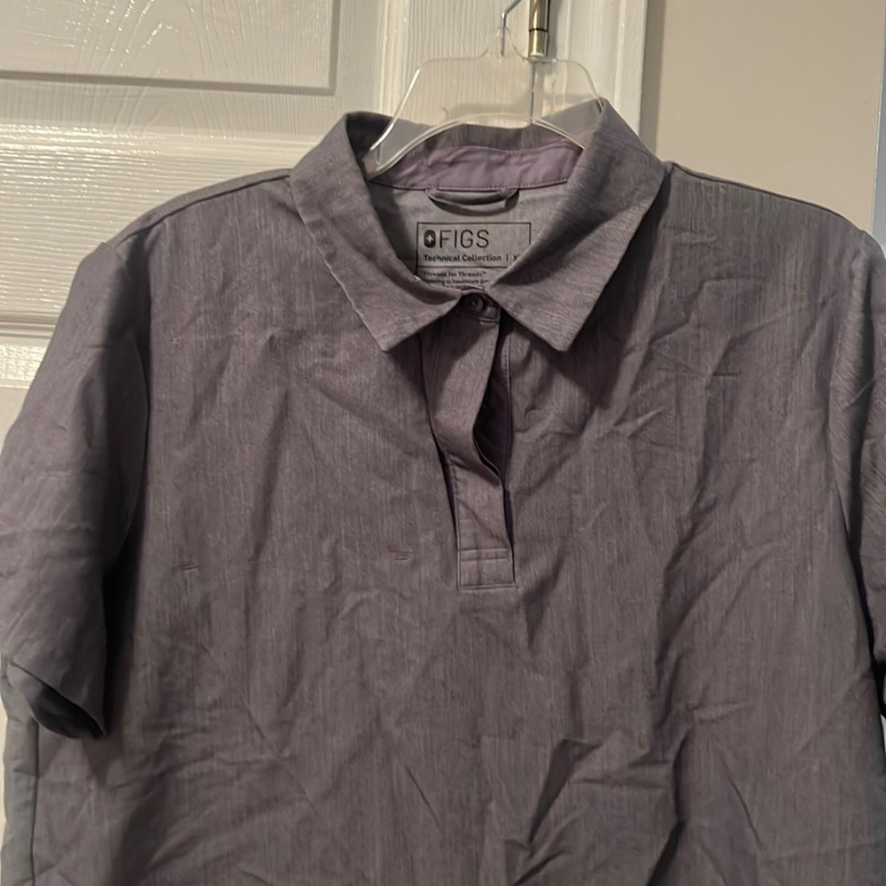 Scrub Nala top